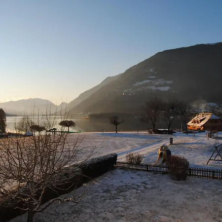 Fewo Ossiach Lägenhet *